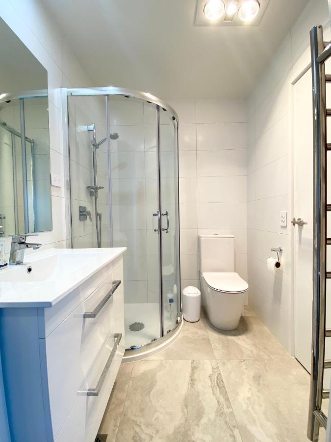 Апартаменты Stunning Townhouse - Walking To Botany Shopping Center Окленд Экстерьер фото